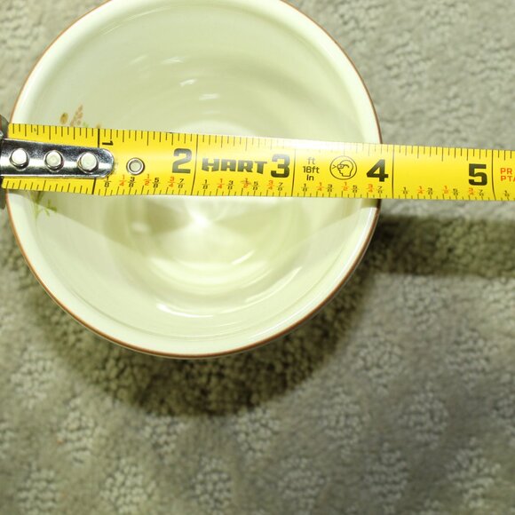 Set of 4 Vintage St. Nicholas Square Winter Bouquet Coffee Tea Cups - MINT - Picture 4 of 6